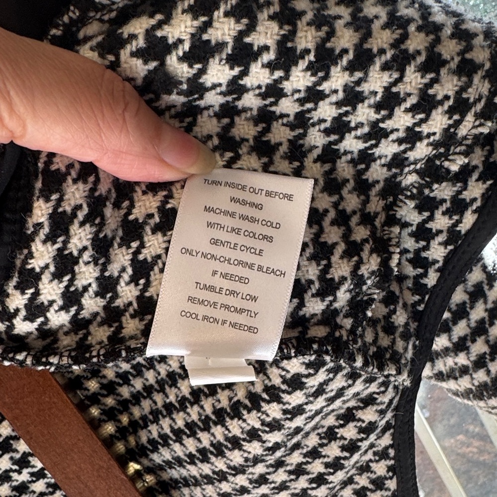 SO Black and White Houndstooth Shacket - Picture 10 of 11